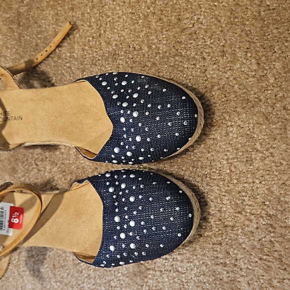 Espadrilles - Picture 3 of 5